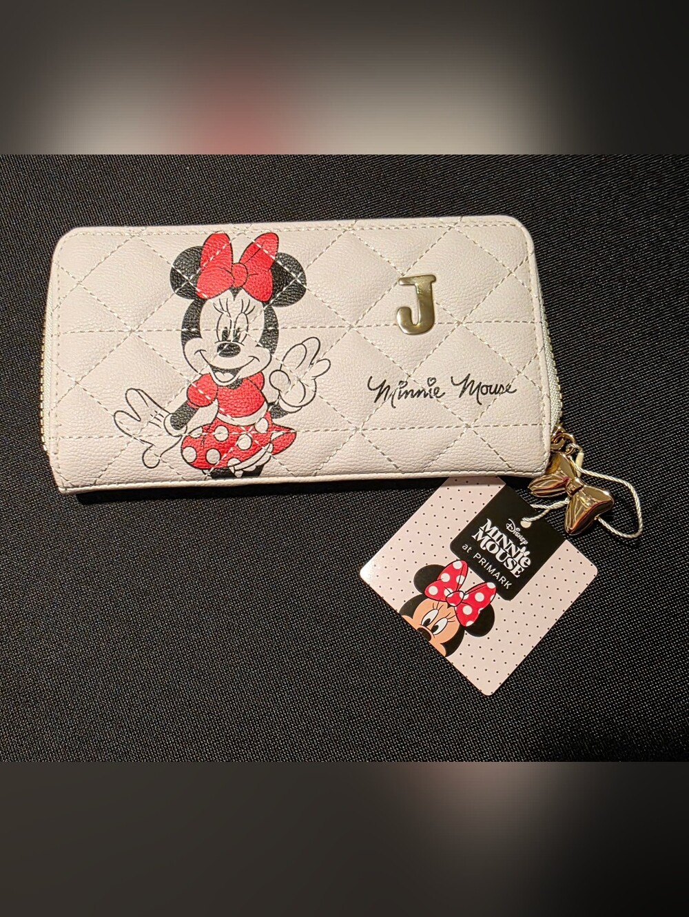 NWT Disney Minnie Mouse White Quilted "J" Wallet